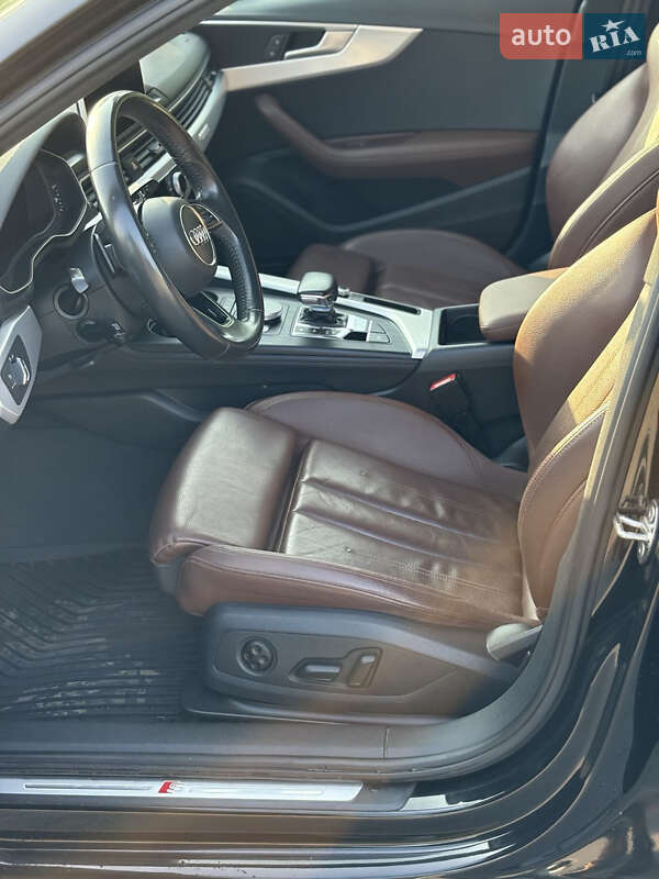 Седан Audi A4 2019 в Львові