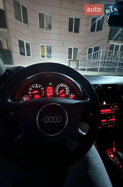 Седан Audi A4 2003 в 