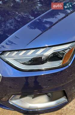 Седан Audi A4 2023 в 