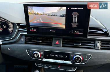 Седан Audi A4 2023 в 
