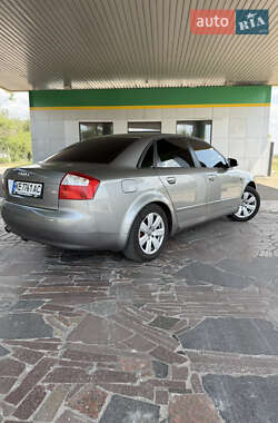 Седан Audi A4 2004 в 