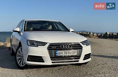 Седан Audi A4 2016 в 
