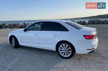 Седан Audi A4 2016 в 