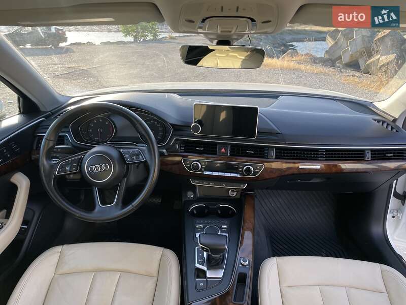 Седан Audi A4 2016 в Кременчуге