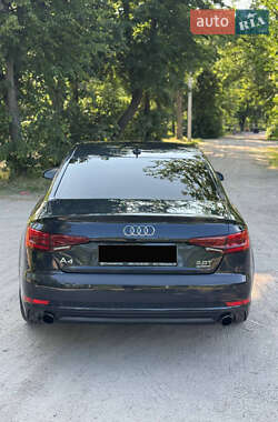 Седан Audi A4 2016 в 