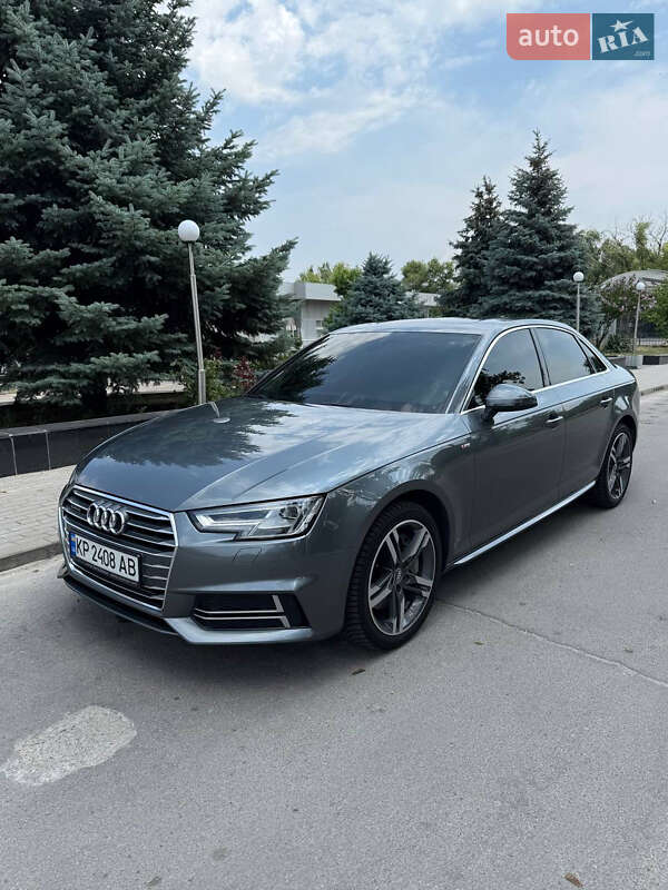 Седан Audi A4 2016 в 
