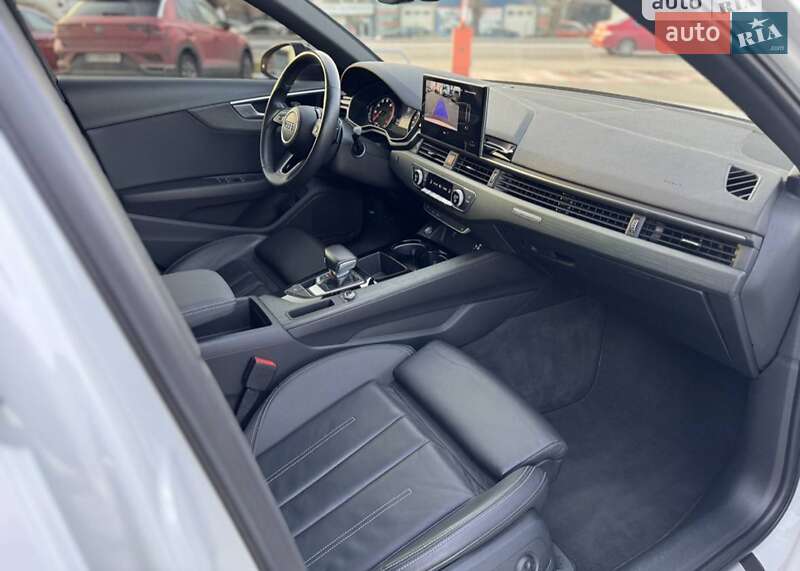 Седан Audi A4 2019 в Рівному