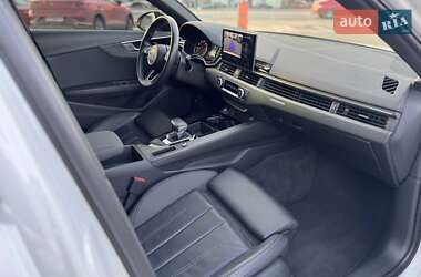 Седан Audi A4 2019 в 