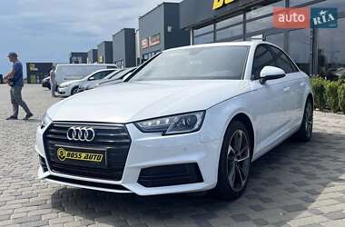 Седан Audi A4 2019 в 