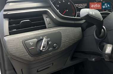 Седан Audi A4 2019 в 