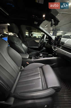 Седан Audi A4 2022 в 