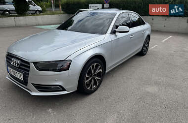 Седан Audi A4 2012 в 