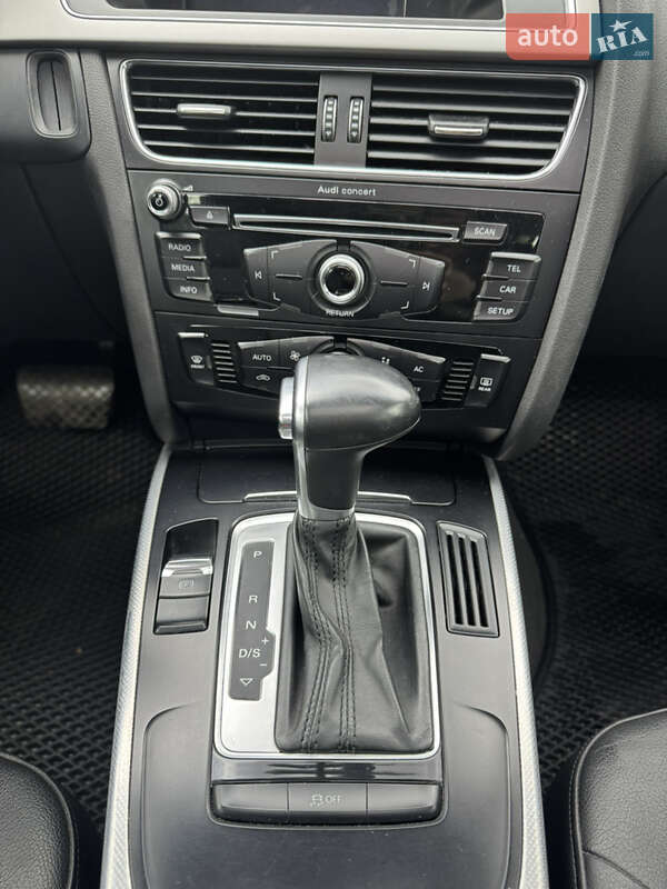 Седан Audi A4 2012 в Дніпрі