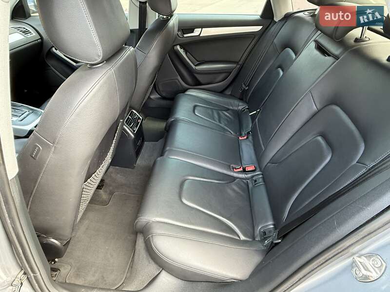 Седан Audi A4 2015 в Києві