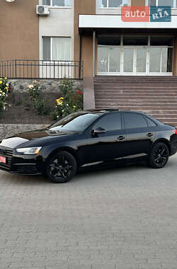 Седан Audi A4 2017 в 