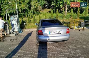 Седан Audi A4 1997 в 