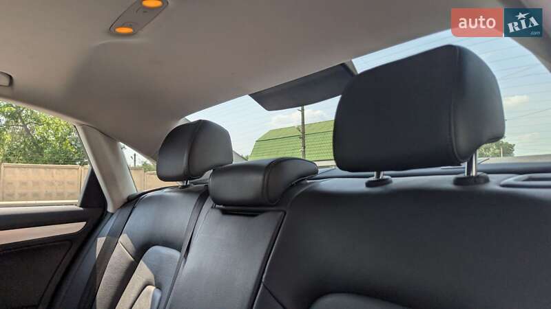 Седан Audi A4 2012 в Подільську