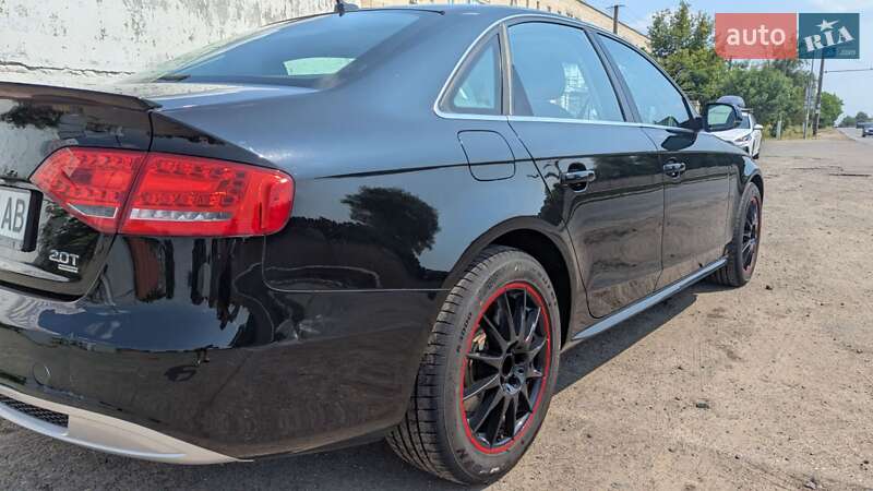 Седан Audi A4 2012 в Подільську