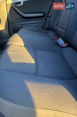 Седан Audi A4 2005 в 