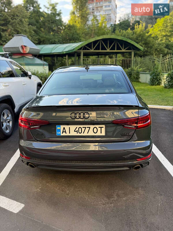 Седан Audi A4 2018 в Києві