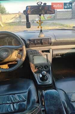 Седан Audi A4 1997 в 