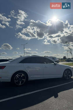 Седан Audi A4 2016 в 
