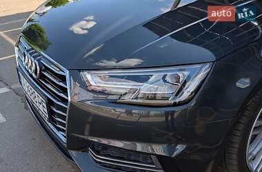 Седан Audi A4 2018 в 
