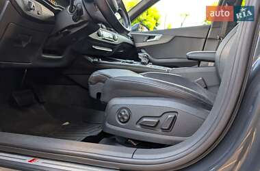 Седан Audi A4 2018 в 