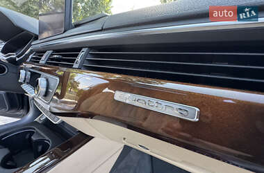 Седан Audi A4 2016 в 