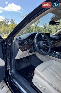 Седан Audi A4 2016 в 