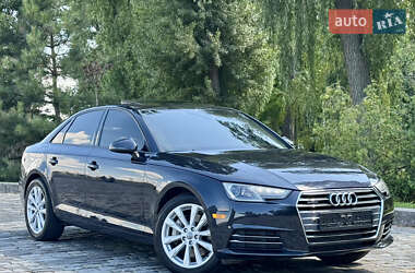 Седан Audi A4 2016 в 