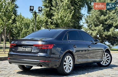 Седан Audi A4 2016 в 