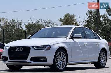 Седан Audi A4 2015 в 