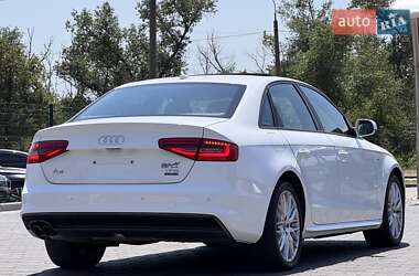 Седан Audi A4 2015 в 