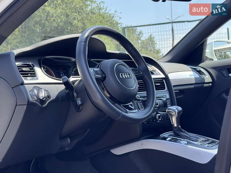 Седан Audi A4 2015 в Запоріжжі