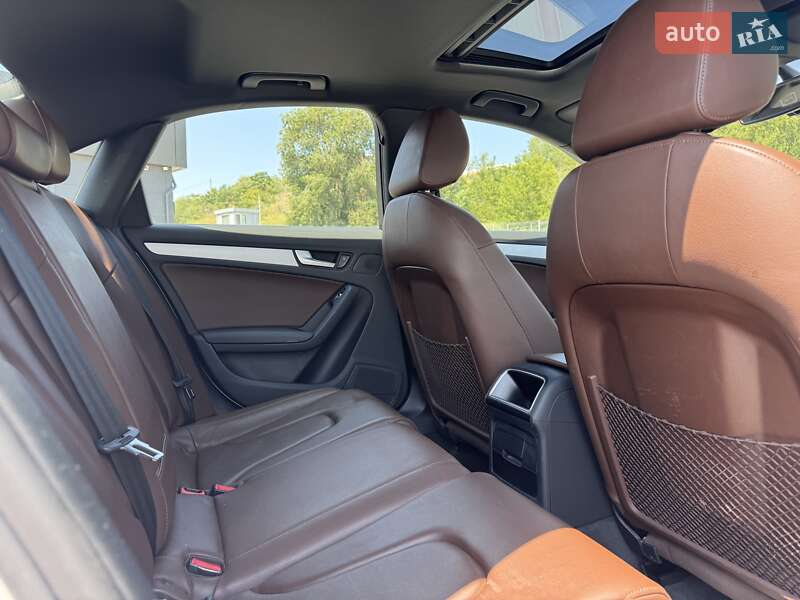 Седан Audi A4 2015 в Запоріжжі