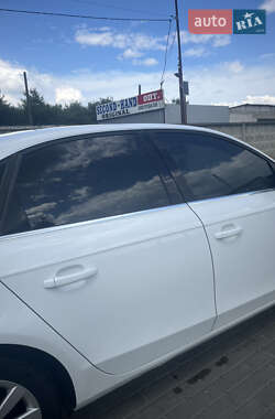 Седан Audi A4 2011 в 
