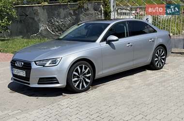 Седан Audi A4 2015 в Львове