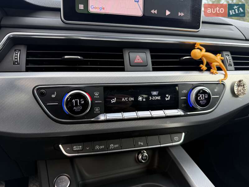 Седан Audi A4 2015 в Львові
