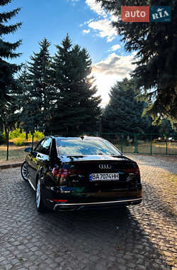 Седан Audi A4 2019 в 