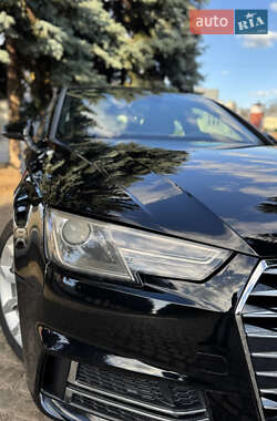 Седан Audi A4 2019 в 