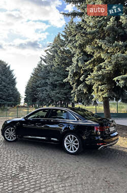 Седан Audi A4 2019 в 