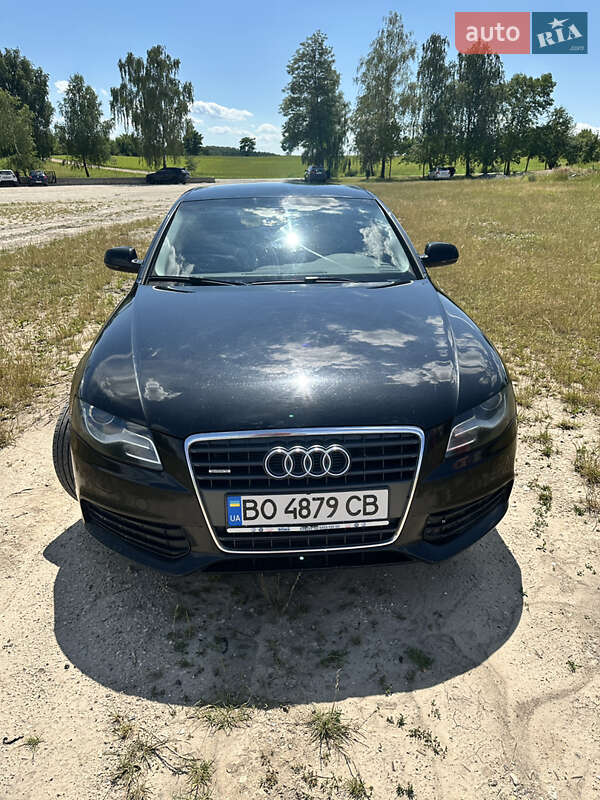 Седан Audi A4 2011 в Кременці