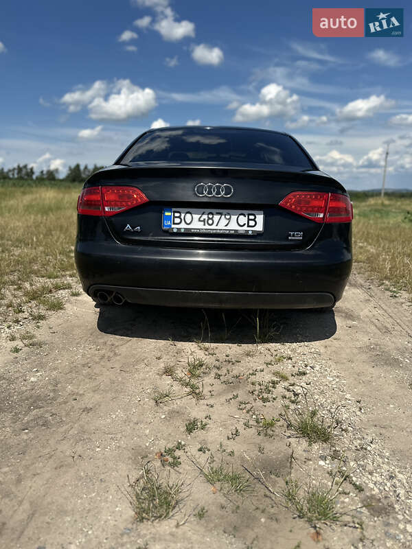 Седан Audi A4 2011 в Кременці