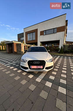 Седан Audi A4 2015 в Стрые