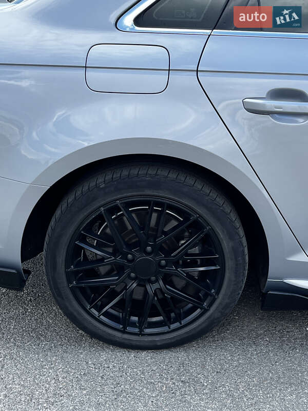 Седан Audi A4 2016 в Киеве