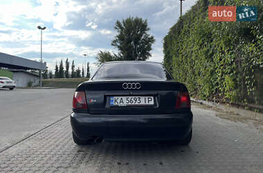 Седан Audi A4 1996 в 