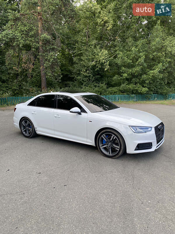 Седан Audi A4 2016 в Києві