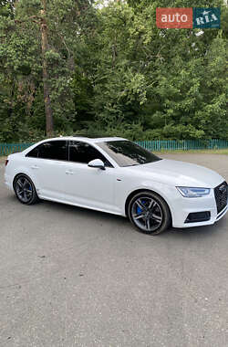 Седан Audi A4 2016 в 