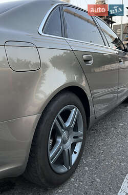 Седан Audi A4 2005 в 